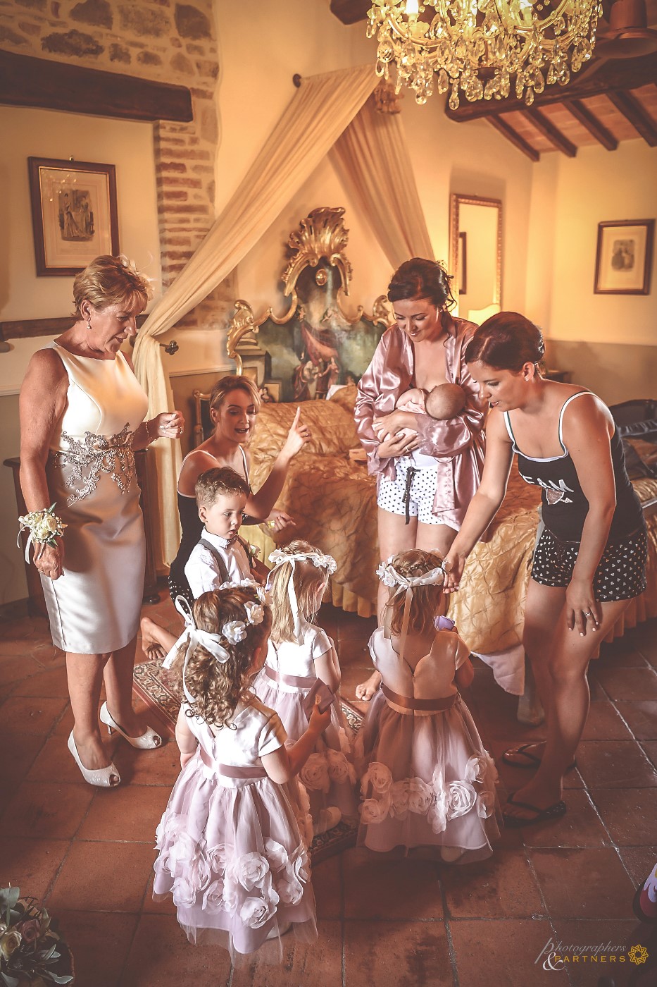 New generation bridesmaids at work 🌸