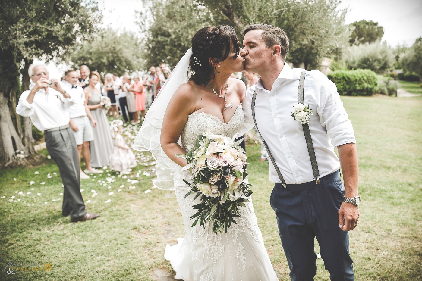 Kiss, Kiss, Kiss!