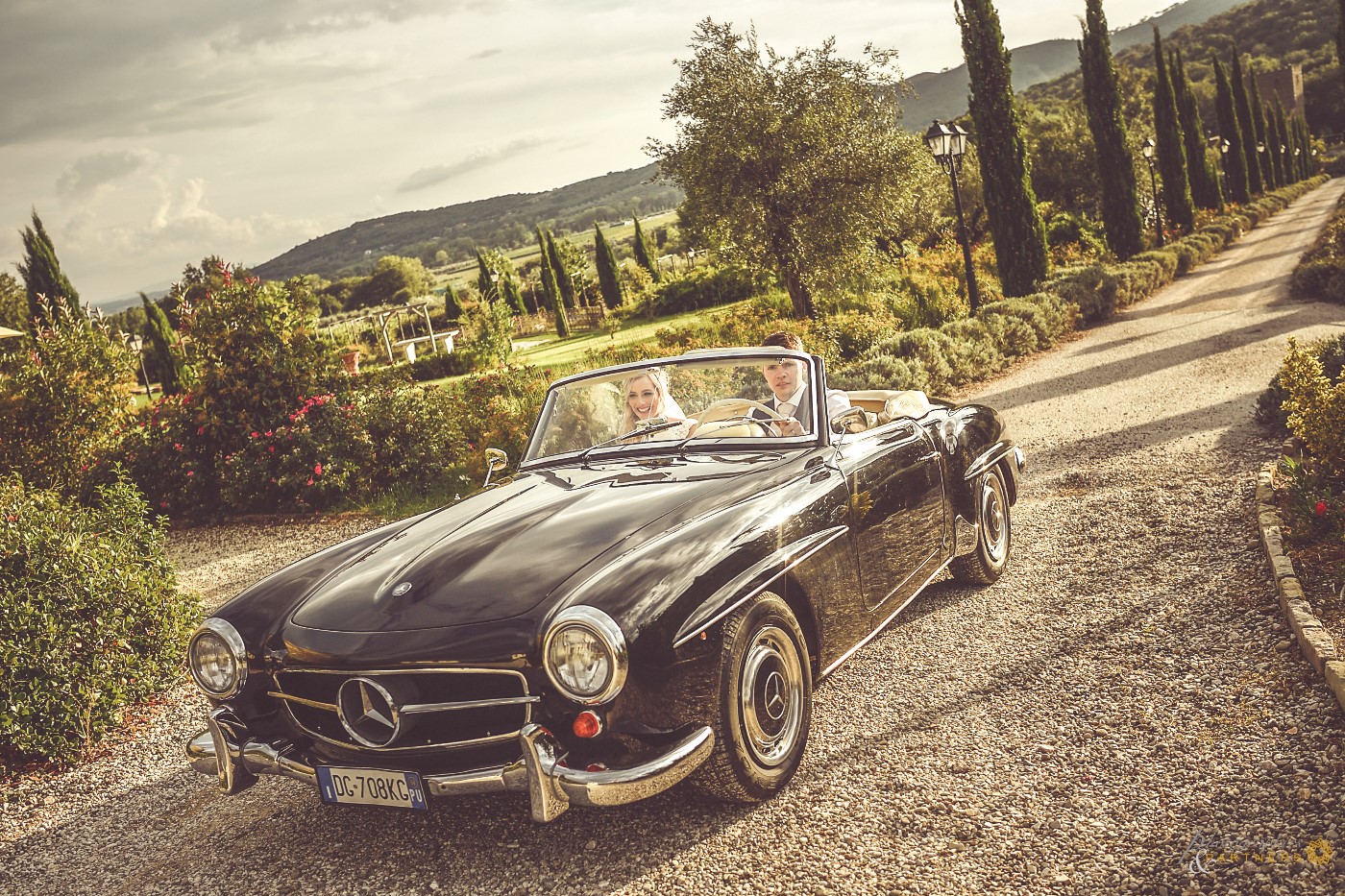Return to the villa with our beautiful vintage Mercedes