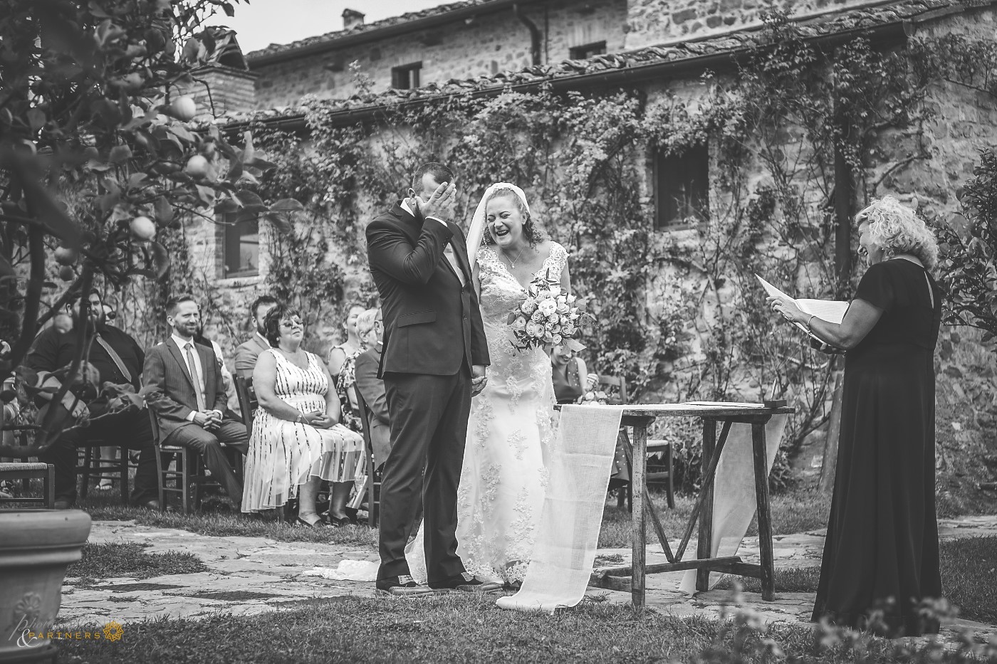 I declare you husband and wife! π₯