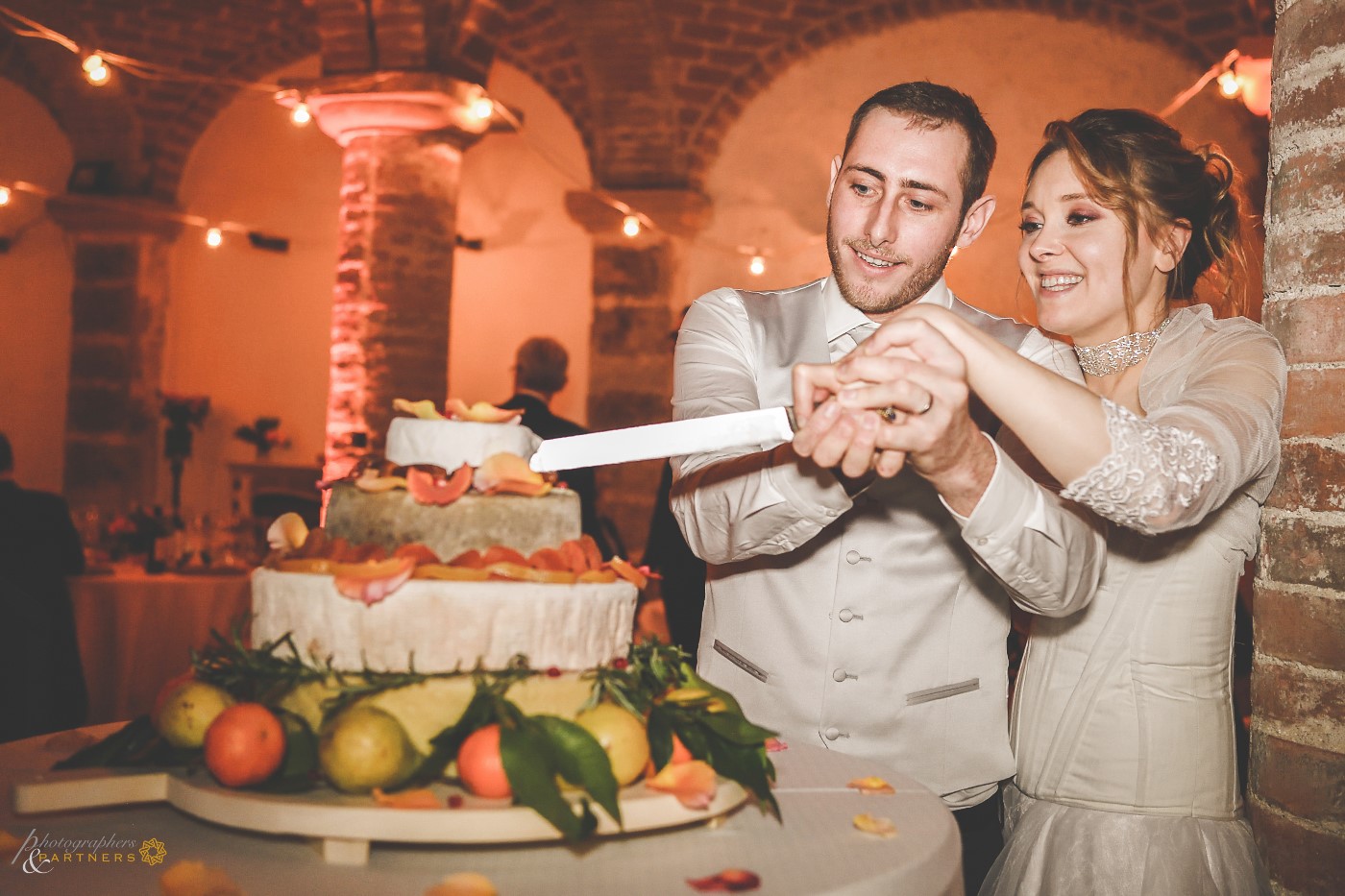 Cutting cake 🍰