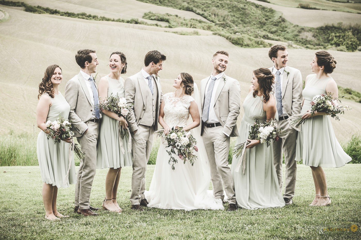 πΈ Bridal party pic πΈ