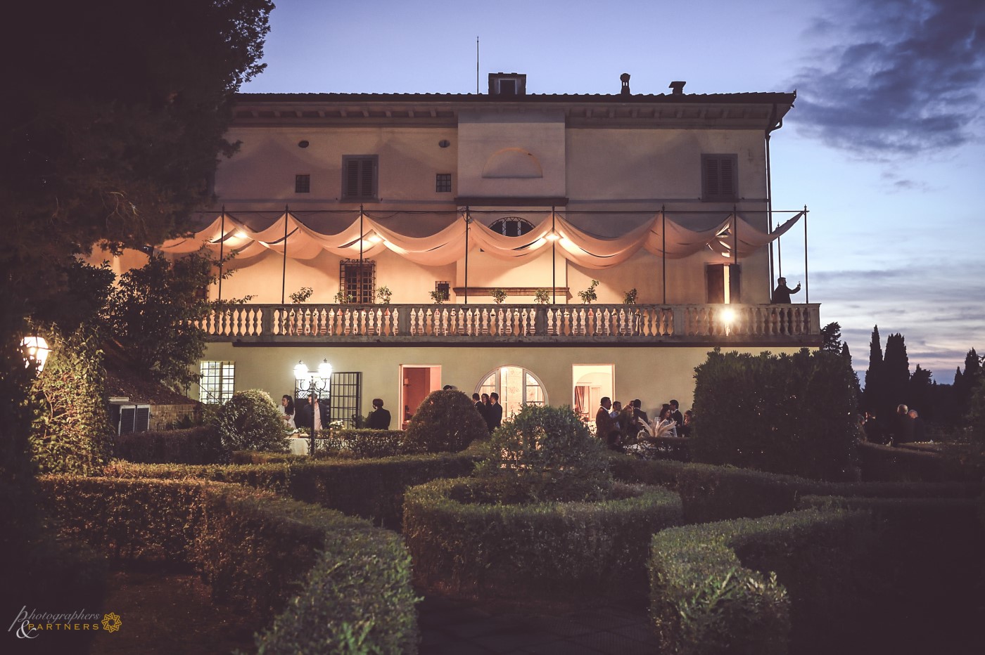 The beautiful villa of Borgo Bucciano at the blue hour.
