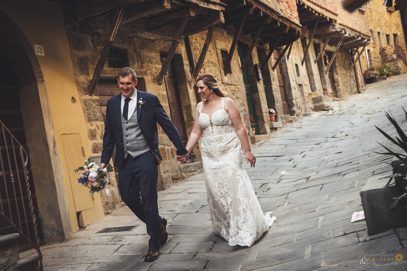 A romantic walk in the narrow streets of Cortona.