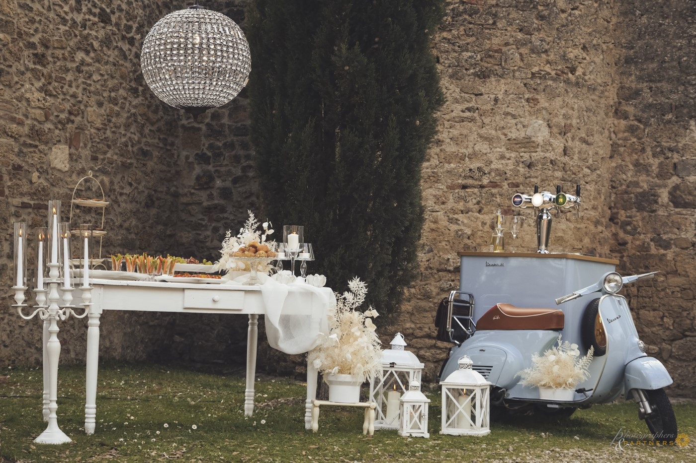 Styled buffet corner