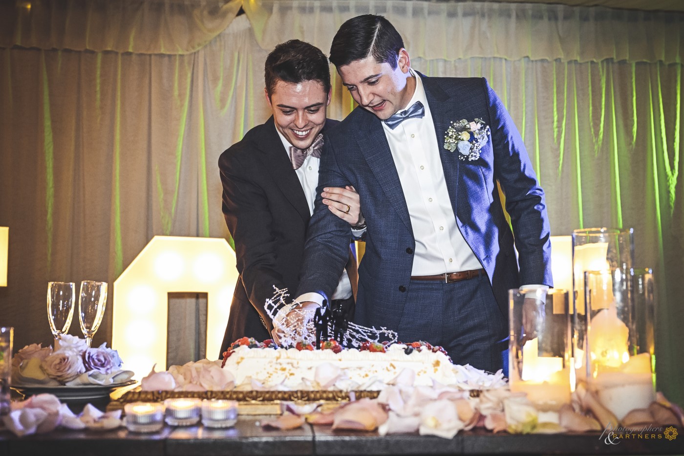 Cake cutting