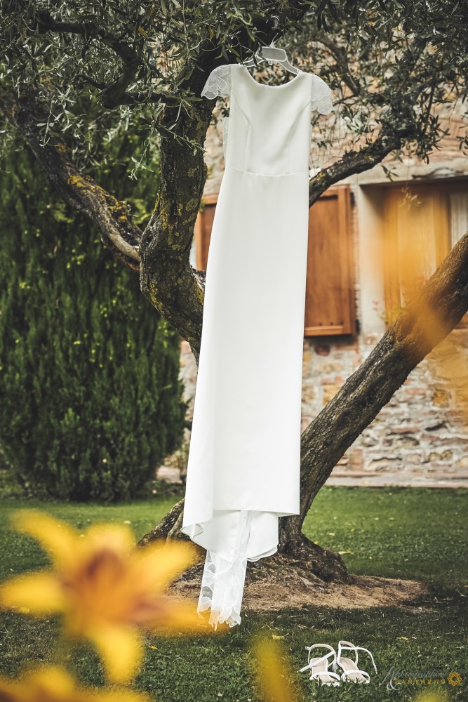 The wedding dress
