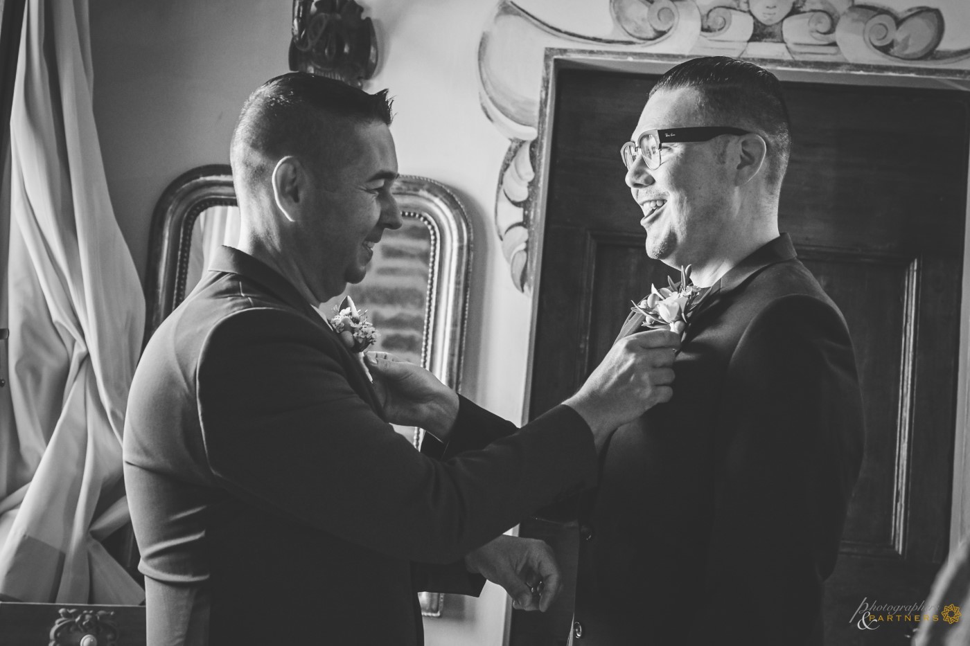 groom_and_groom_wedding_photos_04.jpg