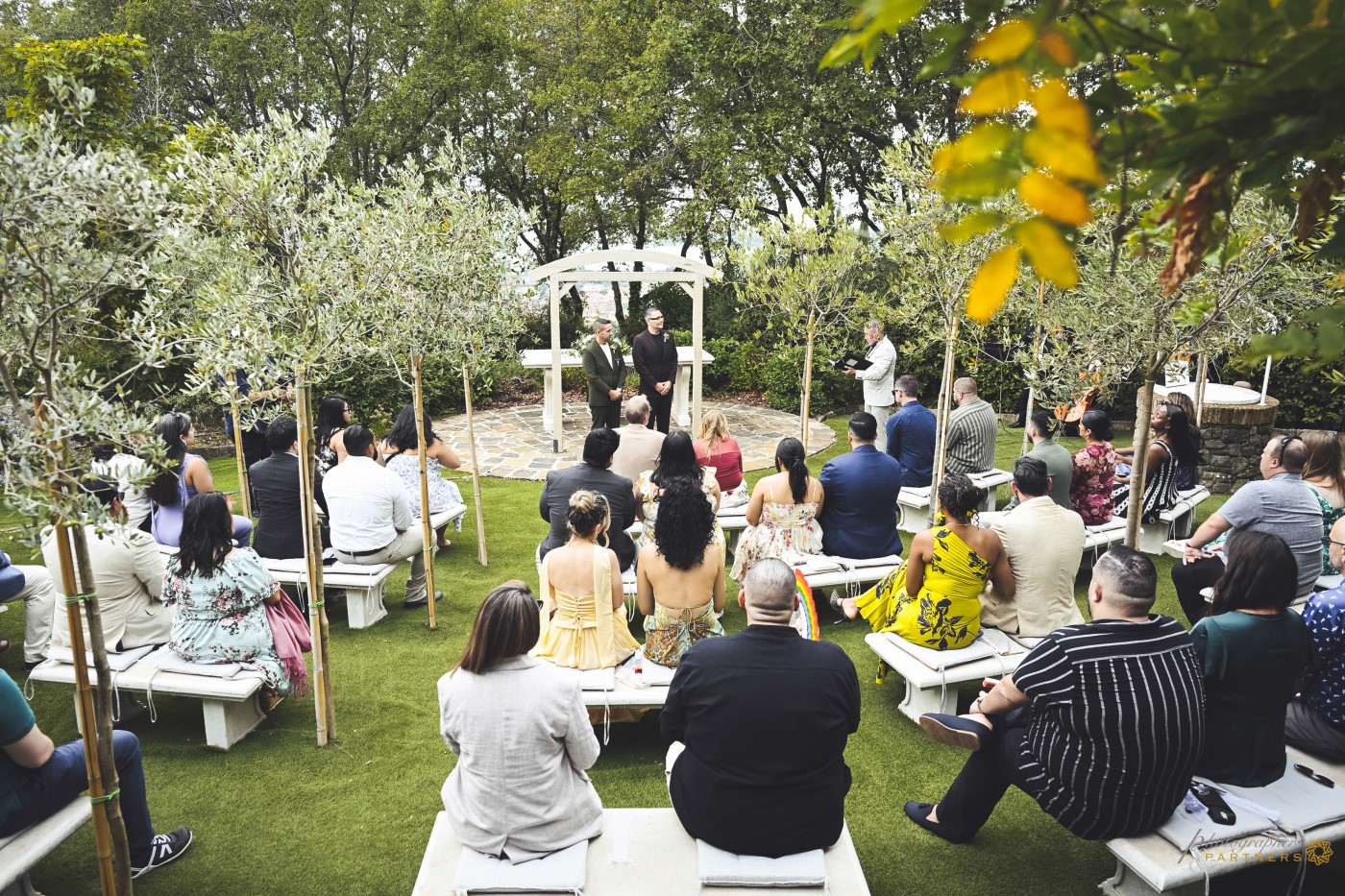 groom_and_groom_wedding_photos_07.jpg
