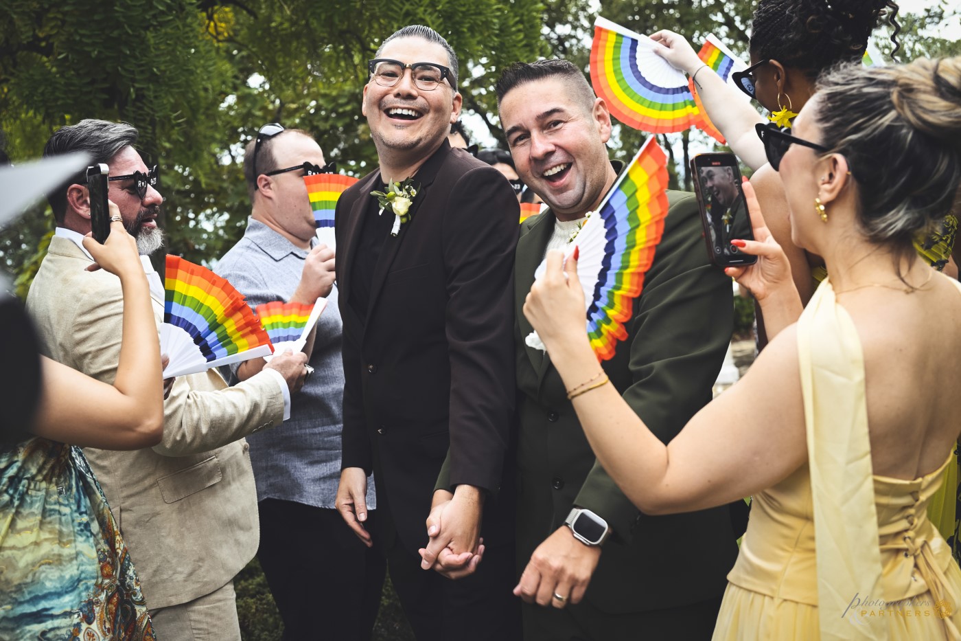 groom_and_groom_wedding_photos_11.jpg