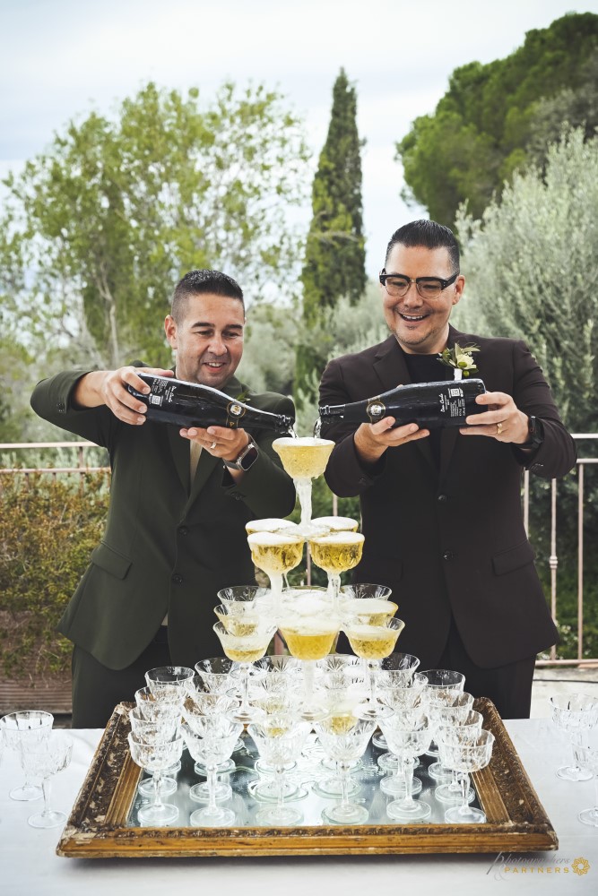 groom_and_groom_wedding_photos_21.jpg