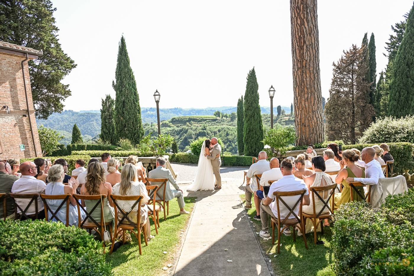 borgo-bucciano-tuscany-wedding-027.jpg