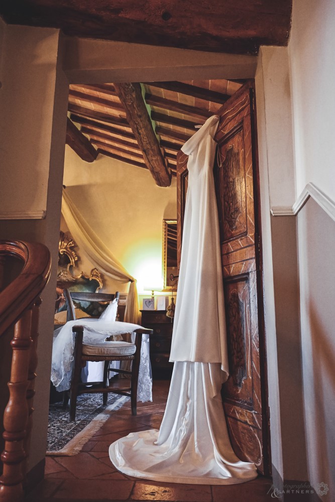 romantic-italian-weddings-villa-san-crispolto-002.jpg