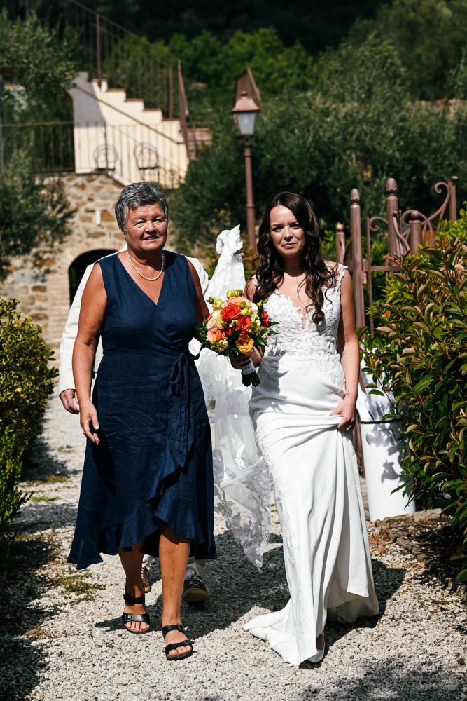 two-brides-wedding-007.jpg