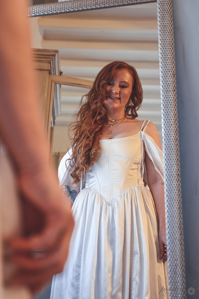 tuscany-elopement-photographer-cortona-couple-001.jpg