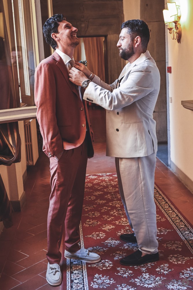 tuscany-elopement-photographer-cortona-couple-002.jpg