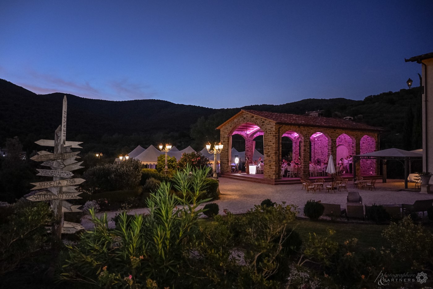 romantic-italian-weddings-villa-baroncino-40.jpg